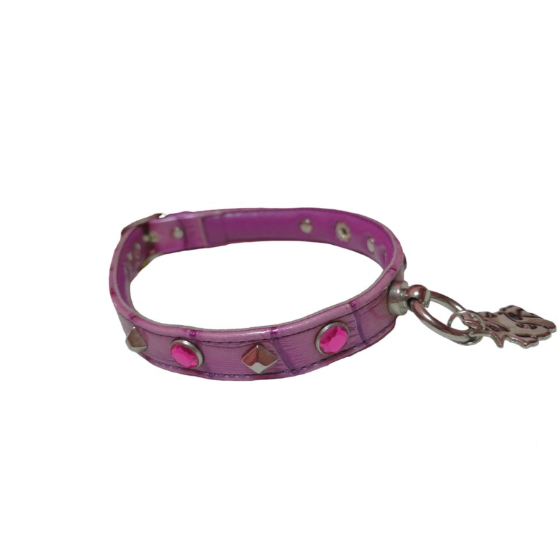 Collare in ecopelle fucsia con borchie e strass