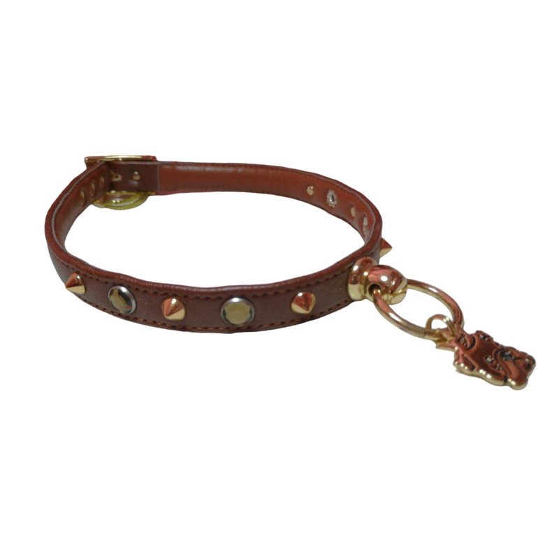 Collare in ecopelle marrone con borchie